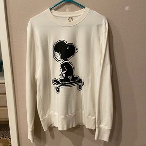 Uniqlo x kaws snoopy crewneck